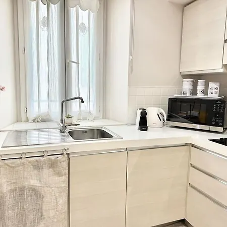 Apartment Le Palmero Centre Ville, Plage, Clime Menton
